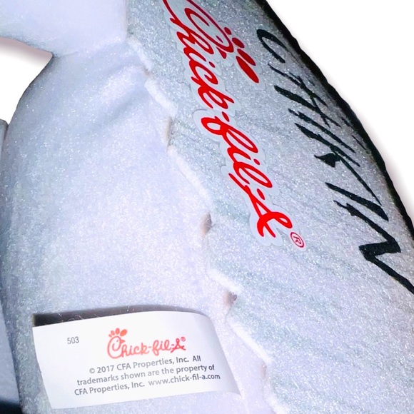 Large Chick-fil-A cow plush - Picture 3 of 3